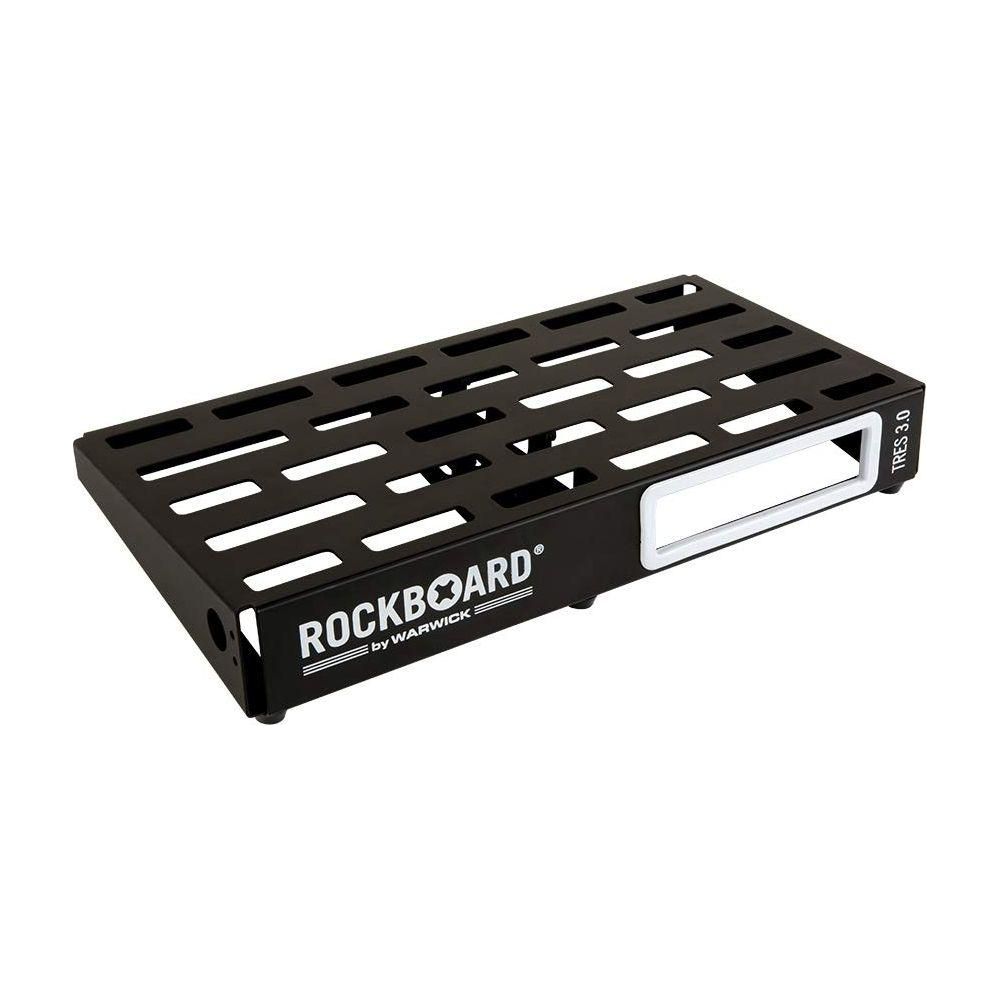 RockBoard TRES 3.0 (9.25" x 16.75"), with Pro GigBag