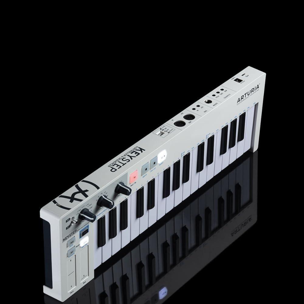 Arturia KeyStep 32-Key Controller & Sequencer Bundle w/Pig Hog 4-Pack Mono Patch Cables & Liquid Audio Polishing Cloth